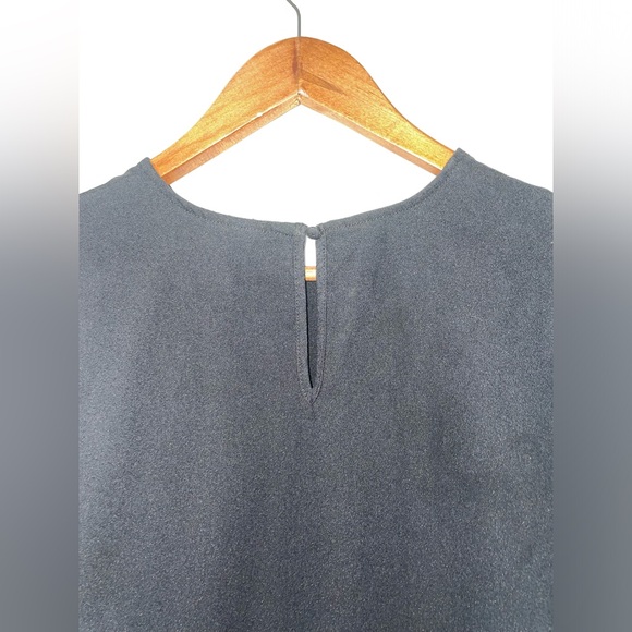 WHO WHAT WEAR Black Sleeveless Long Ruffled Tank Top Blouse keyhole back EUC - Picture 12 of 15